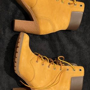 Heeled Timberland women’s boots
